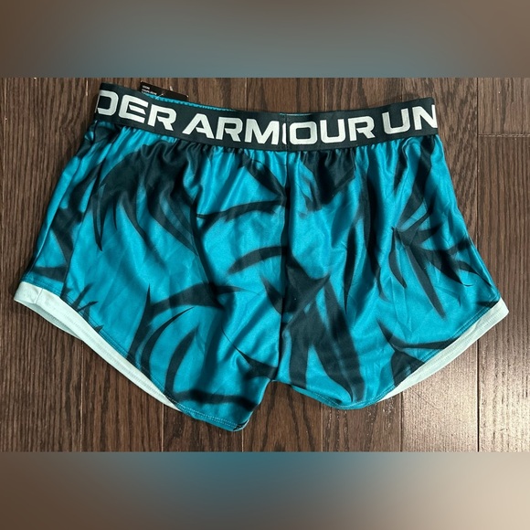 Girls Youth Large UA shorts NWT - Picture 2 of 3